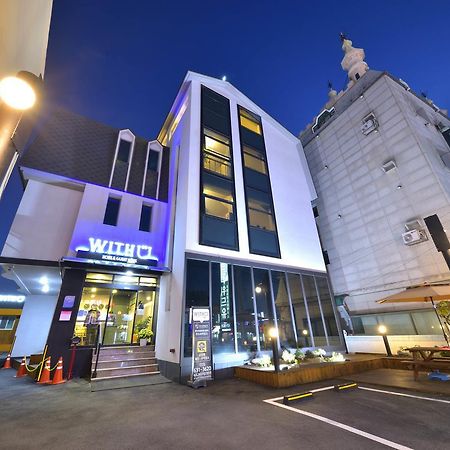 With U Hotel & Guesthouse Sokcho Dış mekan fotoğraf
