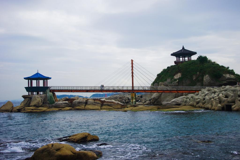 With U Hotel & Guesthouse Sokcho Dış mekan fotoğraf