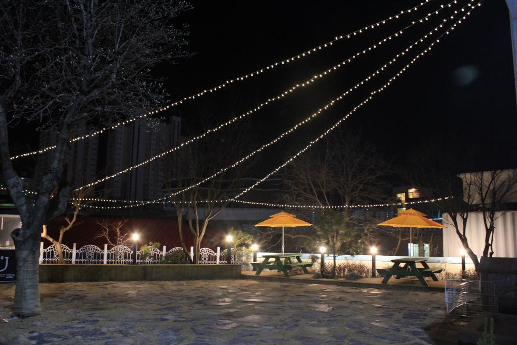 With U Hotel & Guesthouse Sokcho Dış mekan fotoğraf