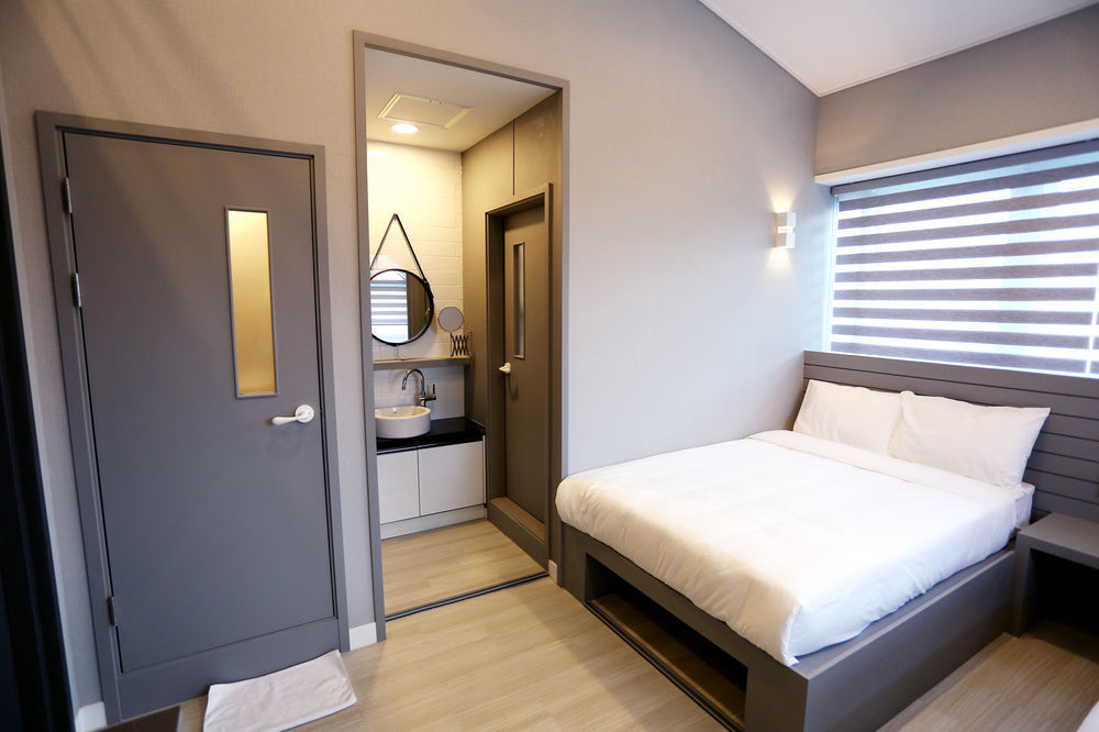 With U Hotel & Guesthouse Sokcho Dış mekan fotoğraf